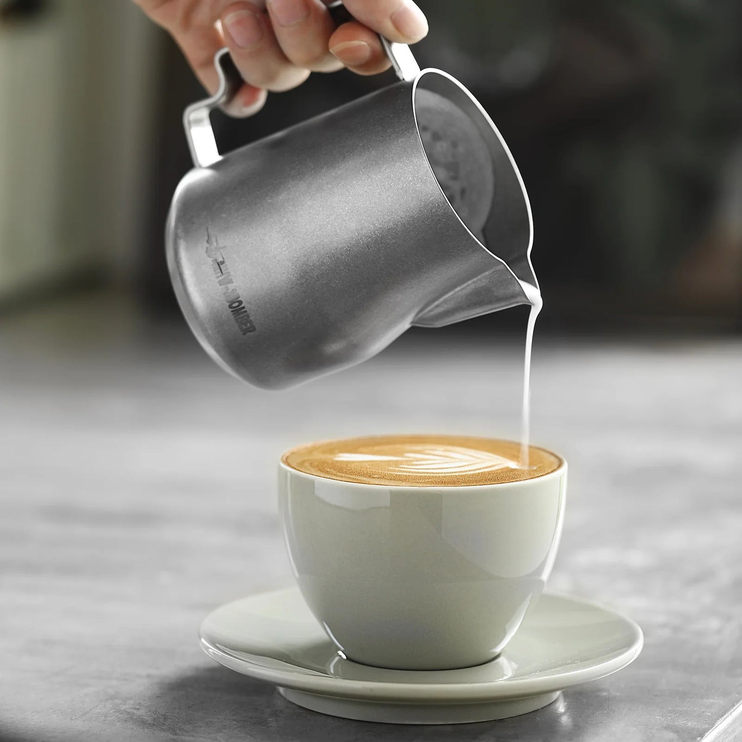 Pitcher Turbo Plateado 450ml